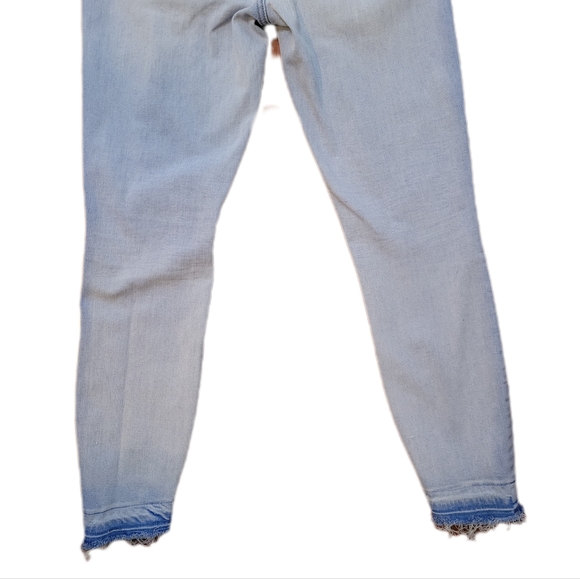 Tommy Hilfiger Denim White Washed Distressed Slim Jeans with Raw Hem Size 8 - Picture 8 of 11